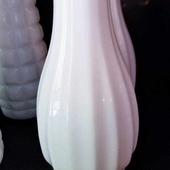 2 Milk Glass Tall Vases VTG Vintage Mid Century - Picture 4 of 8